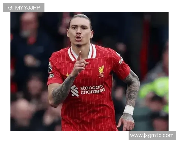 努涅斯的崛起与挑战：他如何在足球世界中书写自己的传奇篇章